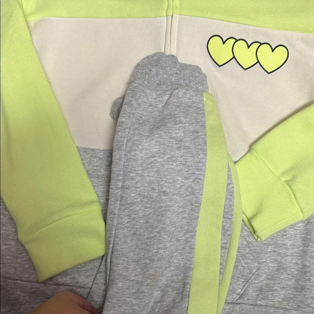 The Children's Place Lime and Gray Heart Jogger Set